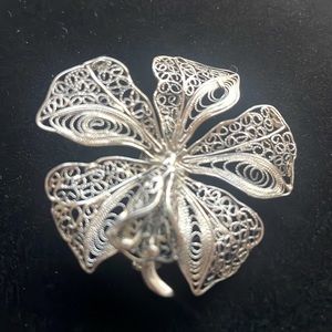 Vintage silver brooch filigree signed floral pin